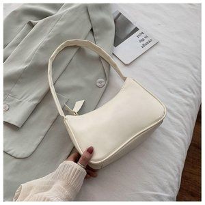 White underarm bag size 21x14.5x8